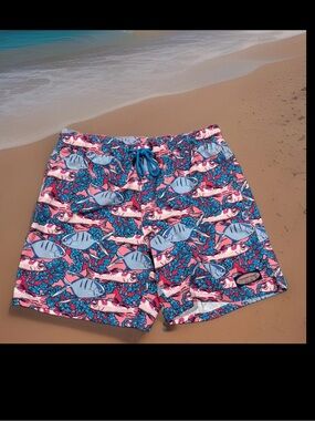 Vineyard vines: men’s: Colorful Fish Print Swim Trunks - Pink & Blue small 30”W